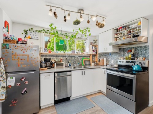 2607 5Th Avenue E, Vancouver, BC 