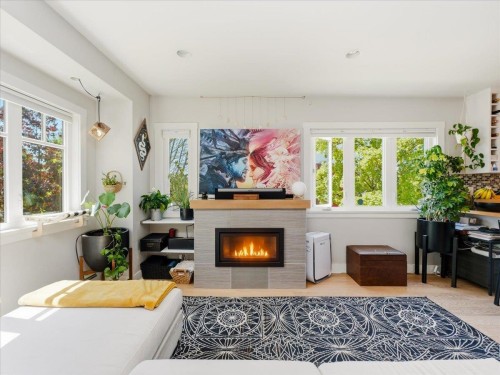 2607 5Th Avenue E, Vancouver, BC 