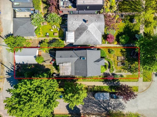 2607 5Th Avenue E, Vancouver, BC 