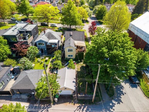 2607 5Th Avenue E, Vancouver, BC 