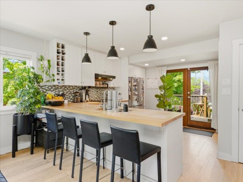 2607 5Th Avenue E, Vancouver, BC 