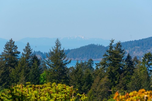 5671 Westport Road, West Vancouver, BC 