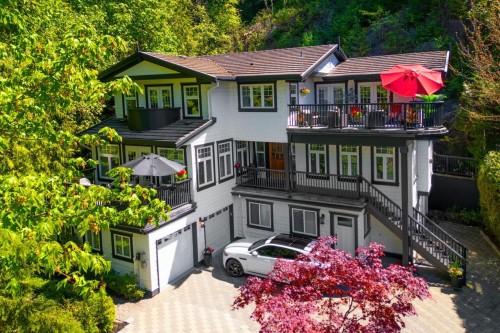 5671 Westport Road, West Vancouver, BC 
