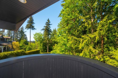 5671 Westport Road, West Vancouver, BC 