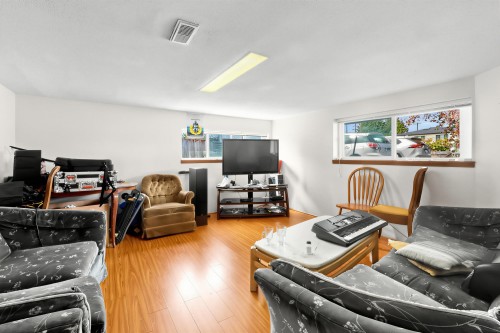 7320 Imperial Street, Burnaby, BC 