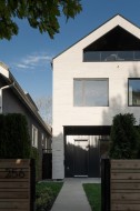 2256 Garden Drive  Vancouver, BC V5N 4X2