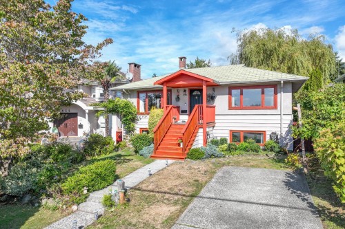 430 Kings Road W North Vancouver, BC V7N 2M3