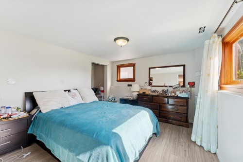 430 Kings Road W, North Vancouver, BC 