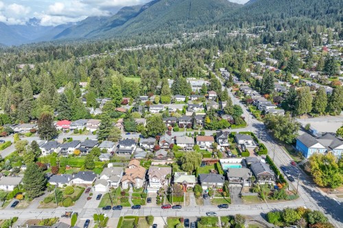 430 Kings Road W, North Vancouver, BC 