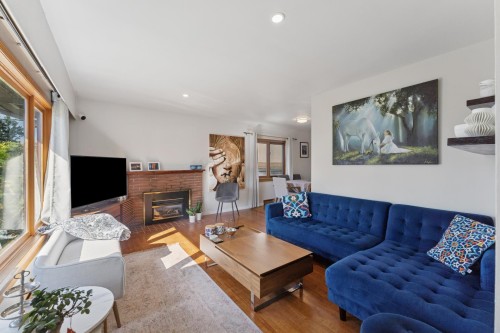 430 Kings Road W, North Vancouver, BC 
