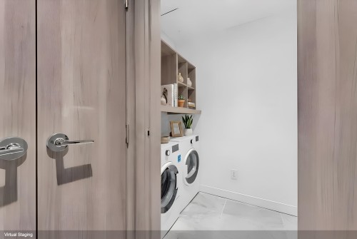 4508-4730 Lougheed Highway, Burnaby, BC - Indoor Photo Showing Laundry Room