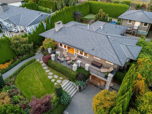 1425 Palmerston Avenue  West Vancouver, BC V7T 2H8