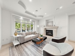 2456 45th Avenue E Vancouver, BC V5R 3B5