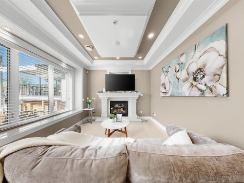2456 45Th Avenue E, Vancouver, BC 