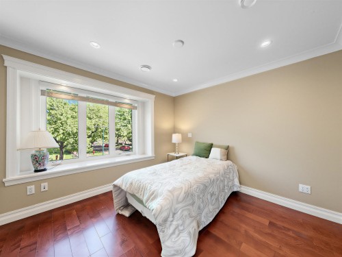 2456 45Th Avenue E, Vancouver, BC 