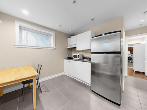 2456 45Th Avenue E, Vancouver, BC 