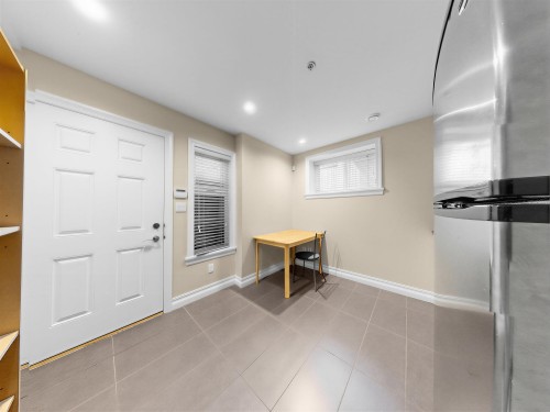 2456 45Th Avenue E, Vancouver, BC 