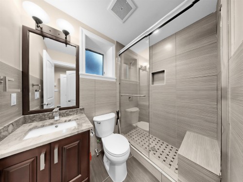 2456 45Th Avenue E, Vancouver, BC 