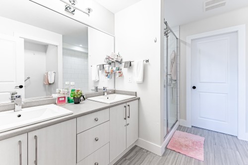 7535 Burgess Street, Burnaby, BC 