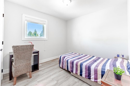 7535 Burgess Street, Burnaby, BC 