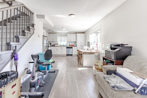7535 Burgess Street, Burnaby, BC 