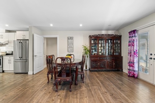 7535 Burgess Street, Burnaby, BC 