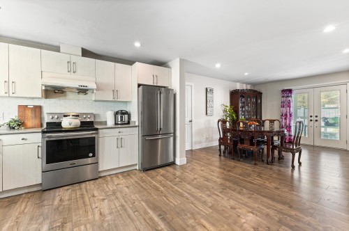 7535 Burgess Street, Burnaby, BC 