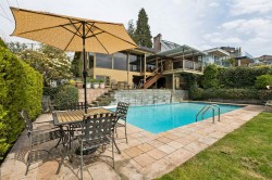 1092 Duchess Avenue  West Vancouver, BC V7T 1G9