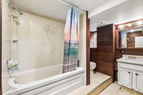1092 Duchess Avenue, West Vancouver, BC 