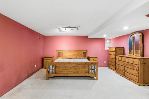 1092 Duchess Avenue, West Vancouver, BC 
