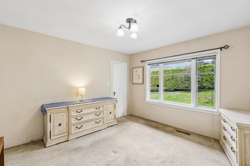 1092 Duchess Avenue, West Vancouver, BC 