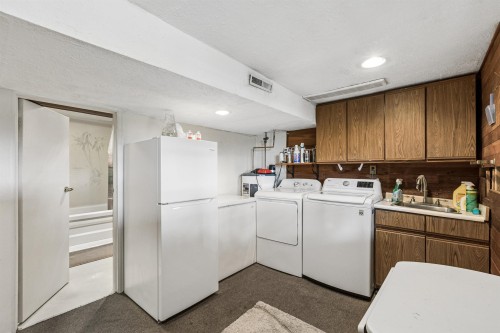 1092 Duchess Avenue, West Vancouver, BC 