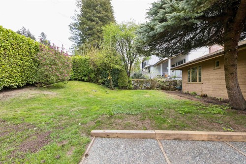1092 Duchess Avenue, West Vancouver, BC 