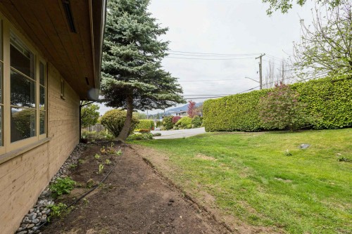 1092 Duchess Avenue, West Vancouver, BC 