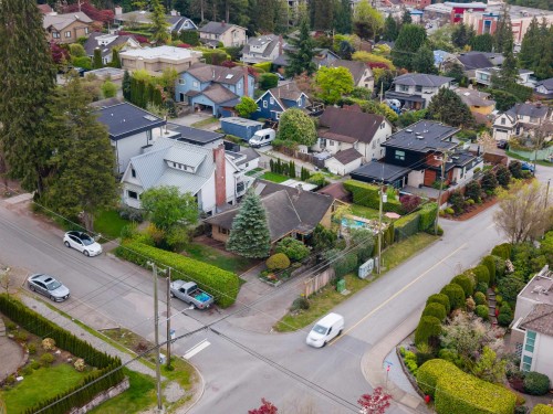 1092 Duchess Avenue, West Vancouver, BC 