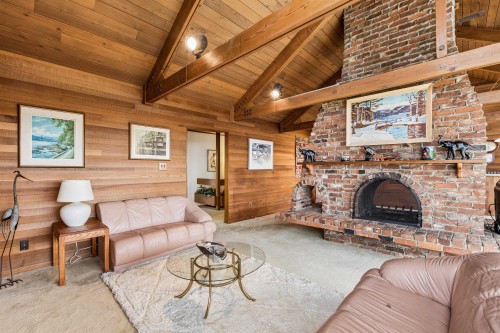 1092 Duchess Avenue, West Vancouver, BC 
