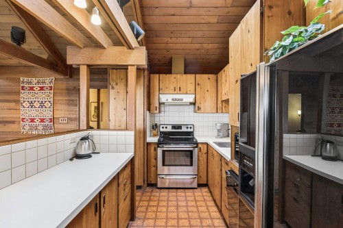 1092 Duchess Avenue, West Vancouver, BC 