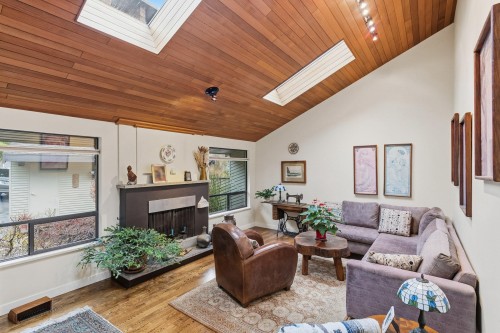 5639 White Pine Lane, North Vancouver, BC 