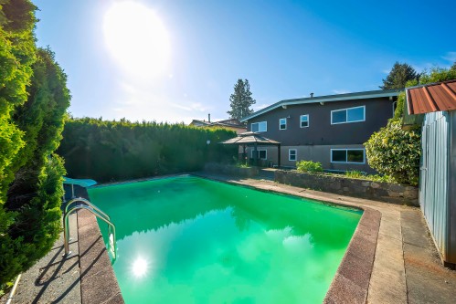 951 Everett Crescent, Burnaby, BC 