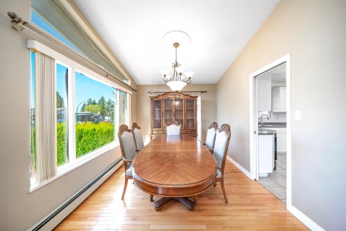 951 Everett Crescent, Burnaby, BC 
