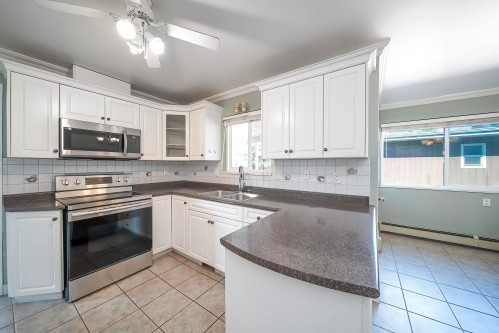 951 Everett Crescent, Burnaby, BC 