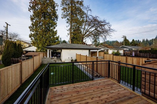254 18Th Street E, North Vancouver, BC 