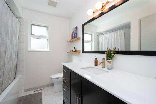 3385 Ontario Street, Vancouver, BC 