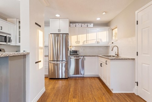 1922 6Th Avenue E, Vancouver, BC 