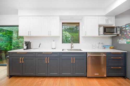 4096 Sunset Boulevard, North Vancouver, BC 
