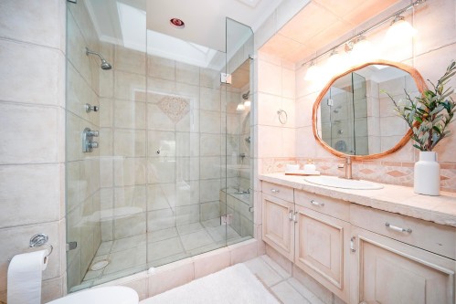 4096 Sunset Boulevard, North Vancouver, BC 