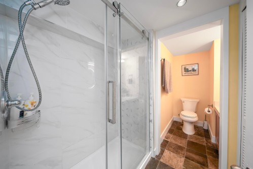 4096 Sunset Boulevard, North Vancouver, BC 