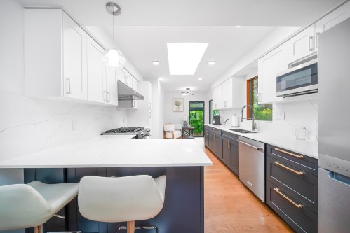 4096 Sunset Boulevard, North Vancouver, BC 