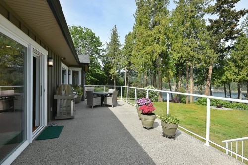 5481 Eureka Road, Halfmoon Bay, BC 