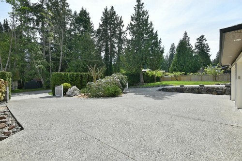 5481 Eureka Road, Halfmoon Bay, BC 